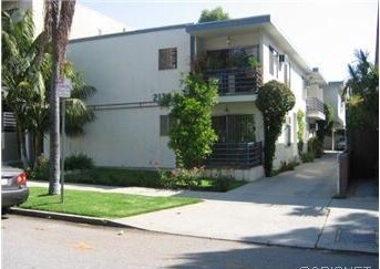 Primary Photo - 2134 S Bentley Ave