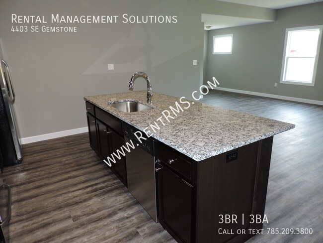 Building Photo - 4403 SE Gemstone-