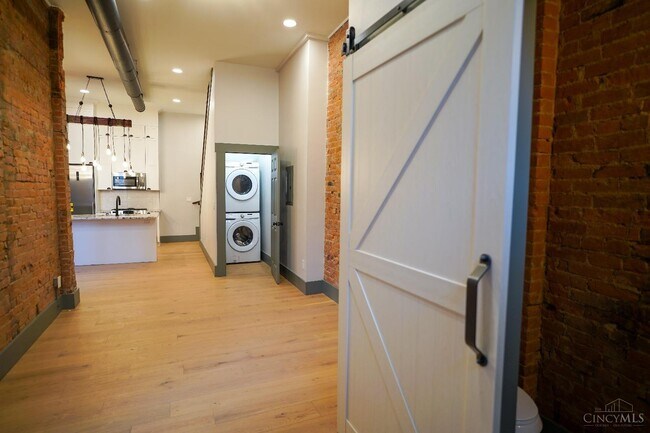 Foto del edificio - 472 Dayton St