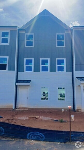 Building Photo - 1486 Hasse Ave