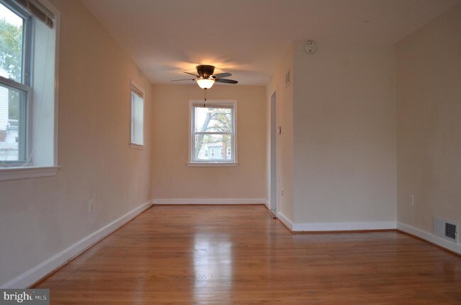 Building Photo - 2244 Farrington Ave