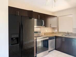 Building Photo - 4785 SW 62nd Ave