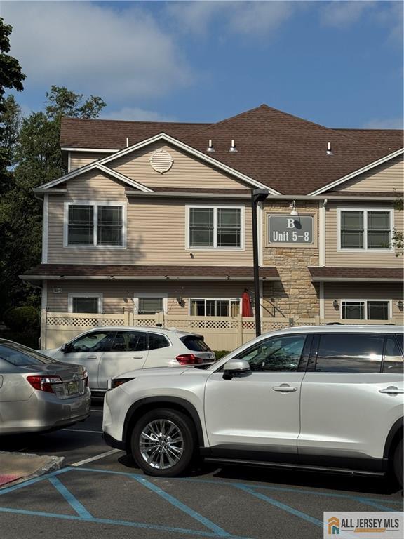 Building Photo - 144 Harding Ave