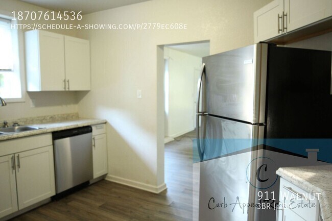 Building Photo - 911 Walnut-