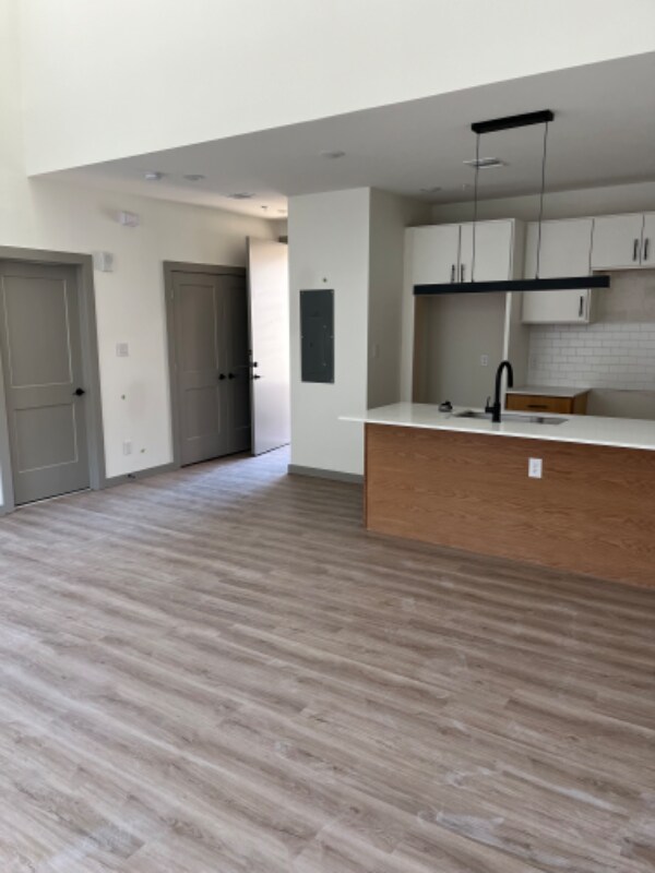 Foto del edificio - 3981 Roseland Ave