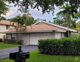 Building Photo - 4105 N 48th Ave