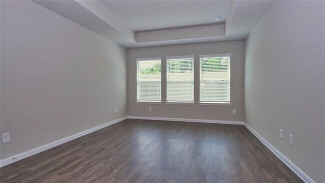 Foto del edificio - 3315 Rosselli Brush Dr