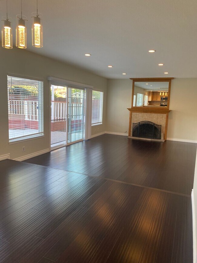 Foto del edificio - Pleasanton - Birdland House, 4 Bed/ 2.5 Ba...