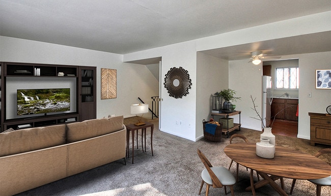 Building Photo - Elmwood Terrace Apartments and Townhomes