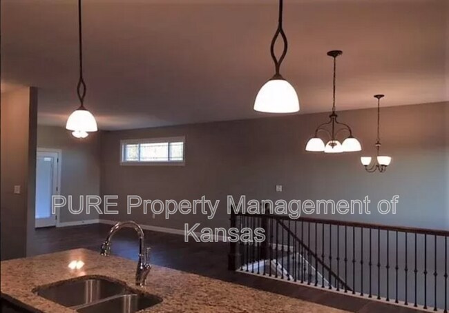Foto del edificio - 4419 SE Gemstone Lane