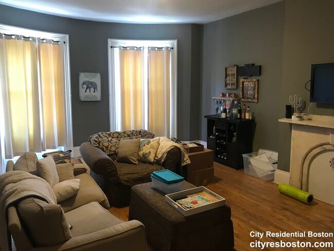 Building Photo - 515 Massachusetts Ave