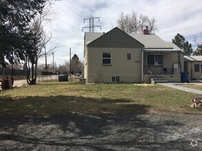 Building Photo - 1205 Yarrow St