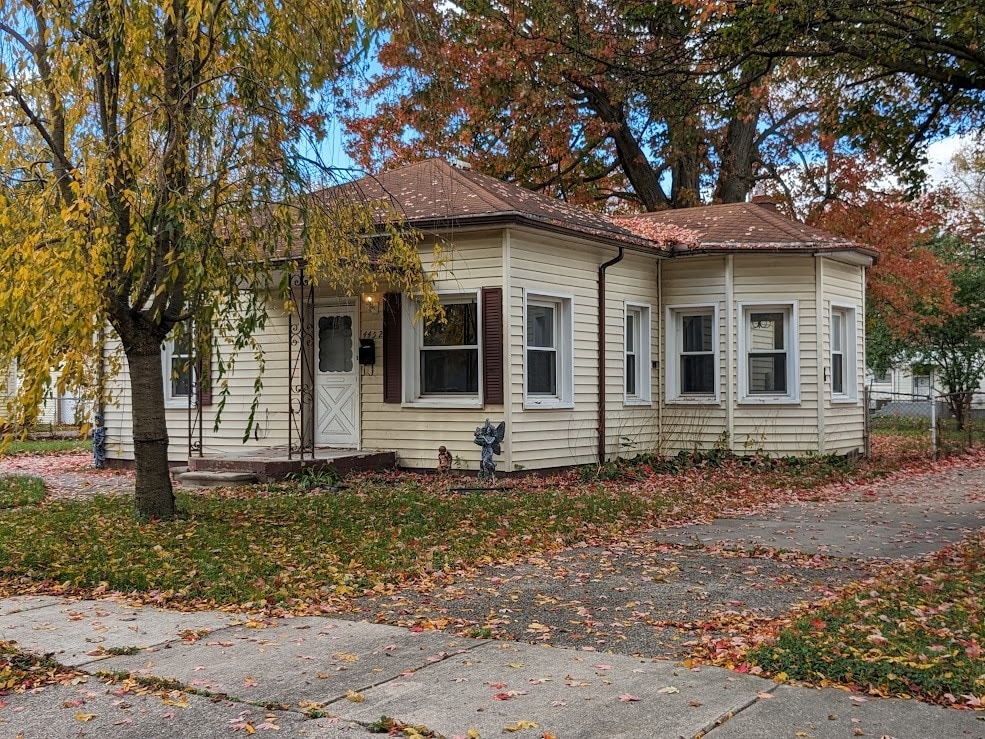 4452 Bedford St, Dearborn Heights, MI 48125 House Rental in Dearborn