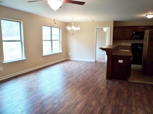 Foto del edificio - Great Home in Lakeview Subdivision-McCalla, AL... View with 48 Hours Notice!