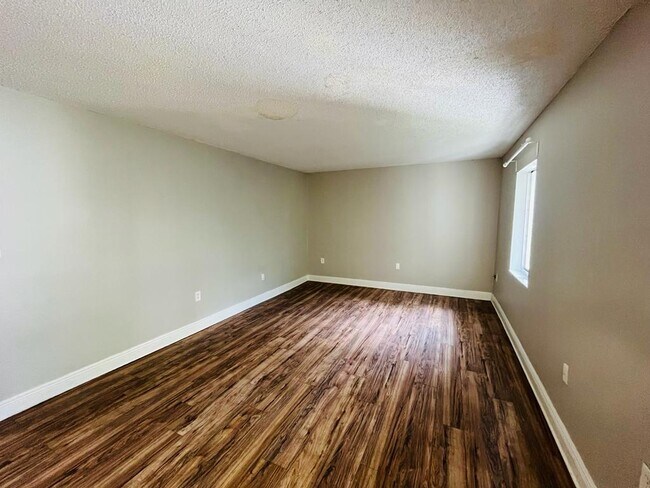 Foto del edificio - 4771 S Texas Ave