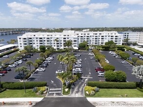 Building Photo - 2840 S Ocean Blvd