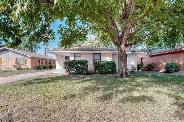 Building Photo - 611 Calyx Cir