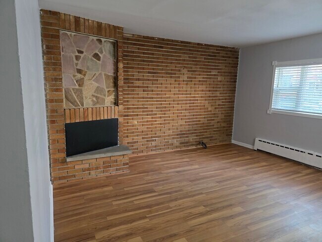 Foto del edificio - 3611 S Wood St