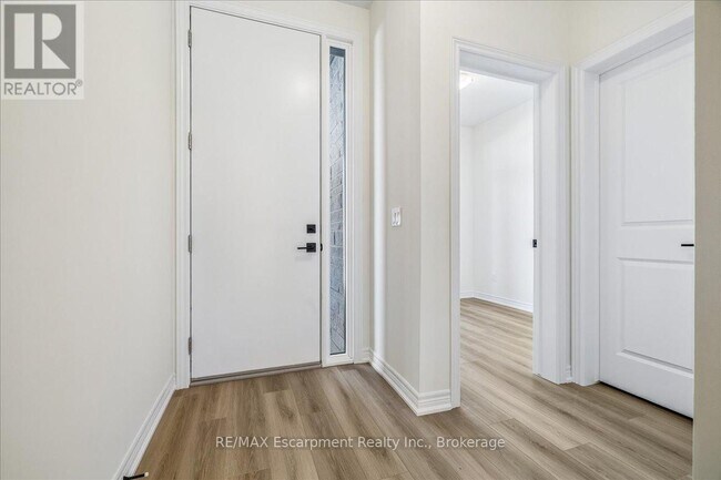 Building Photo - 68 Vly Trl Pl