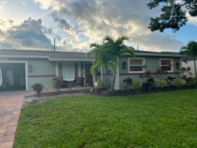 Foto del edificio - Beautiful, large 3 bdrm/3 bath home, with ...