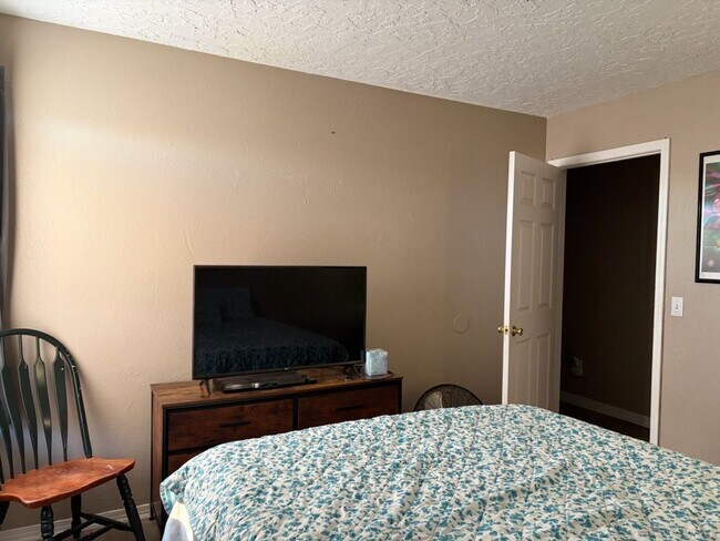 Foto del edificio - 2202 N Benjamin St