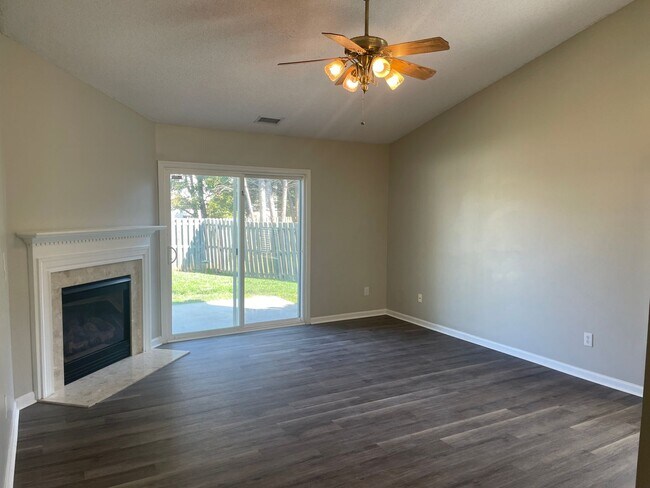 Building Photo - 4BR Ranch with Bonus Room in Mooresville