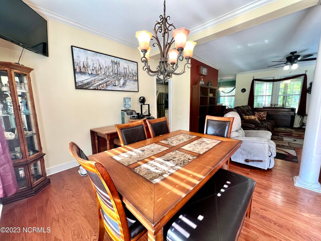 Primary Photo - 10169 Whispering Cove Ct SE
