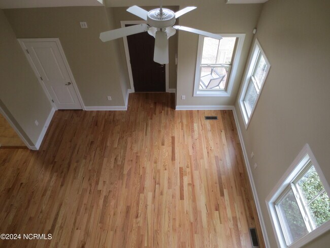 Building Photo - 119 Cypress Cir