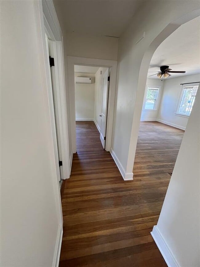 Building Photo - Newly Renovated Two Bedroom House for Rent...
