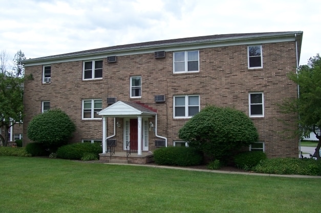 Primary Photo - 5000 West Blvd