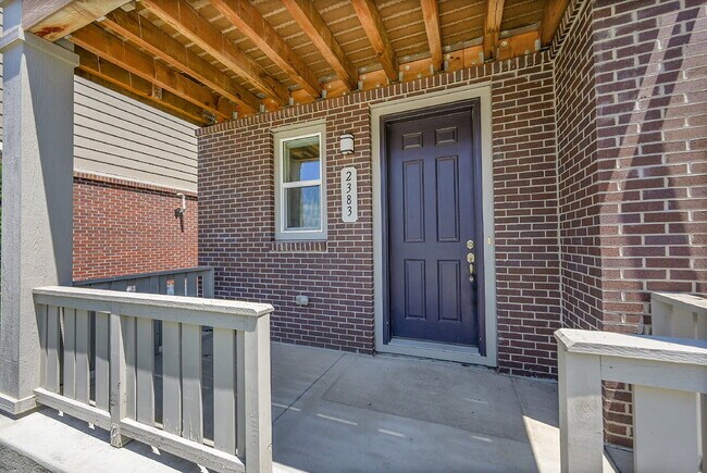 Foto del edificio - $2,775 - 3 Bed, 2.5 Bath Home in Aurora wi...