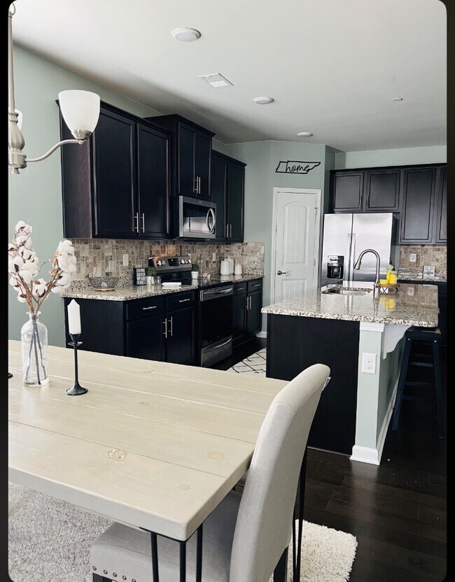 Building Photo - 410 Prestige Ct