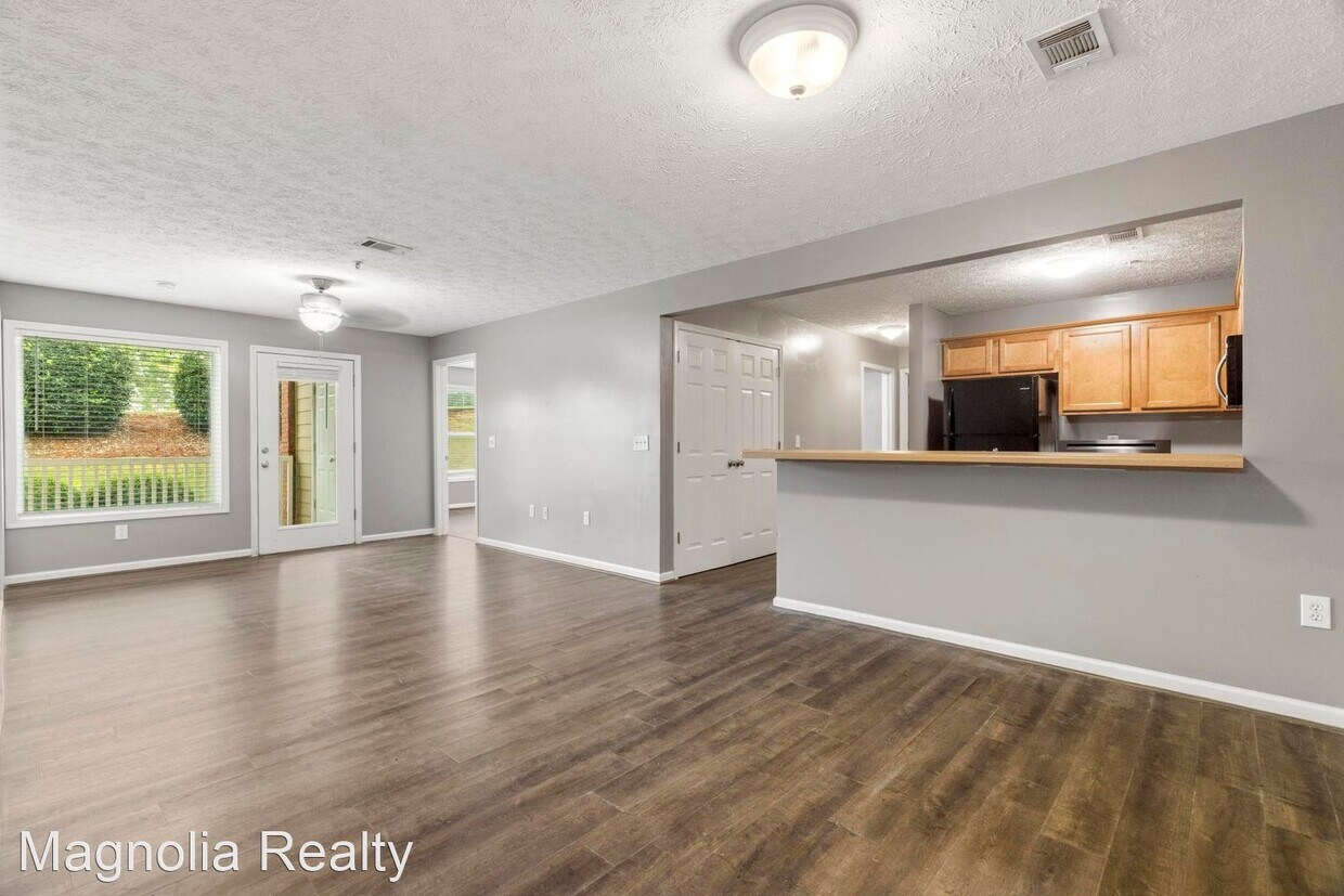 4 br, 4 bath House 340 N. Donahue Dr Uni... Alquileres en Auburn