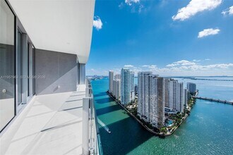 Building Photo - 300 Biscayne Blvd Way