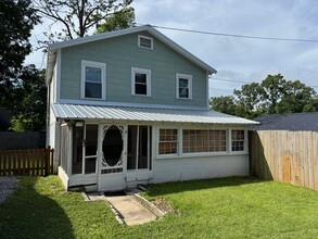 Building Photo - 111 Althea St