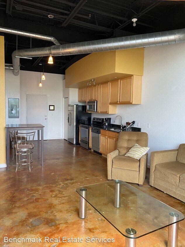 Foto principal - 420 N Adams St