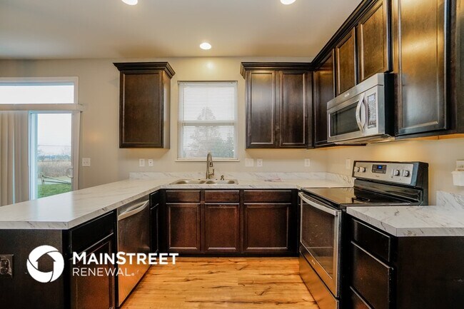 Foto del edificio - 181 Honey Locust Ln
