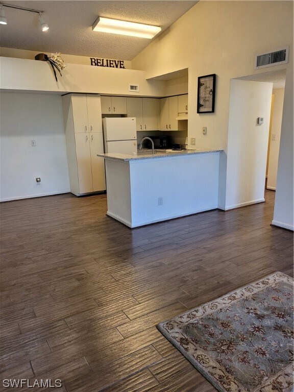 Foto del edificio - 13545 Eagle Ridge Dr
