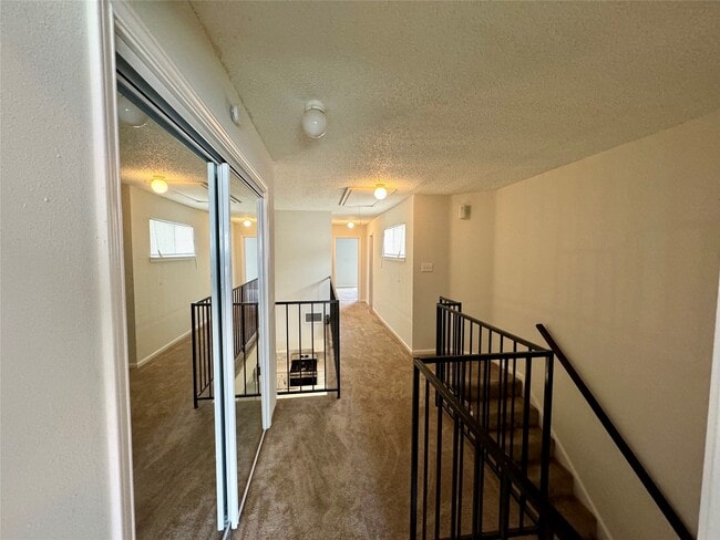 Foto del edificio - 5810 Twisted Pine Ct