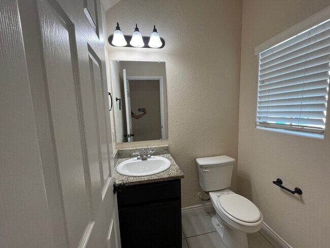 Building Photo - 8711 Azul Sky Ct