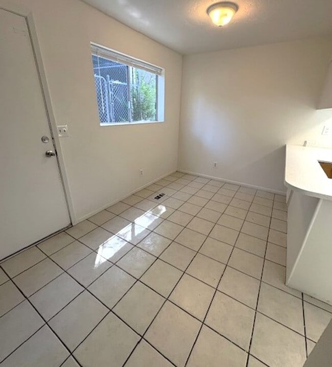 Foto del edificio - 3 Bedroom Townhome in Sandy!