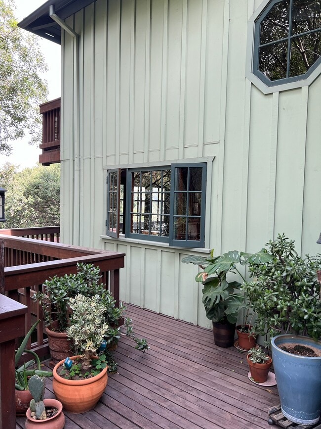 Entrance deck - 8440 Yucca Trl