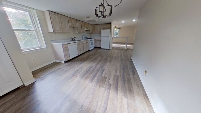Foto del edificio - Newly Remodeled 2-Bedroom Second-Floor Apartment