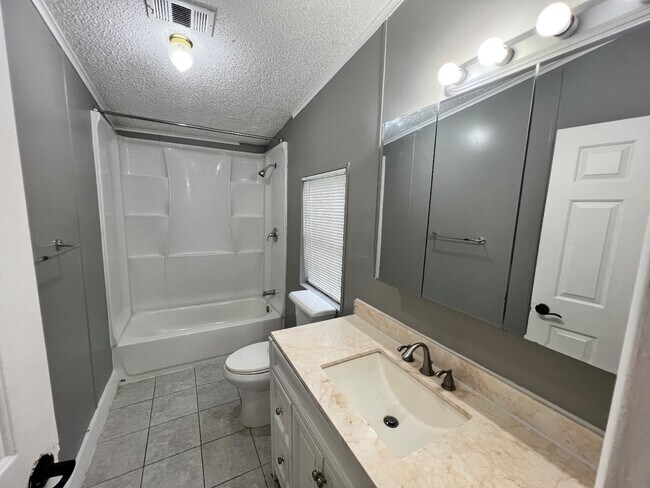 Foto del edificio - 825 SW 6th Ave