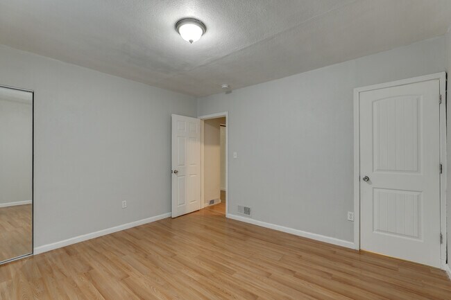 Building Photo - 12815 SE Powell Blvd