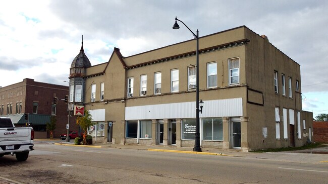 Building Photo - 506 E Main St