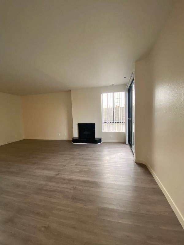 Building Photo - 4343 Whitsett Ave