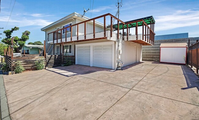 Foto del edificio - Spacious 2 bedroom 1 bathroom in the beaut...