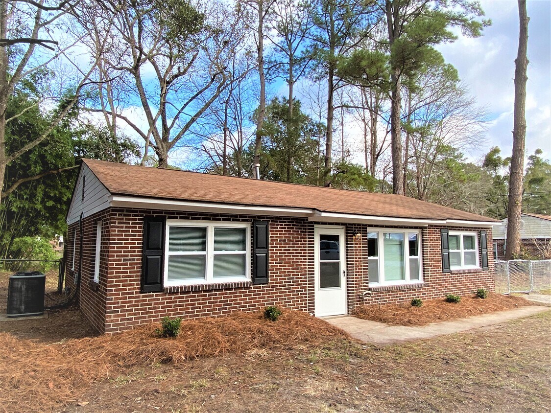 Primary Photo - 509 Eisenhower Dr