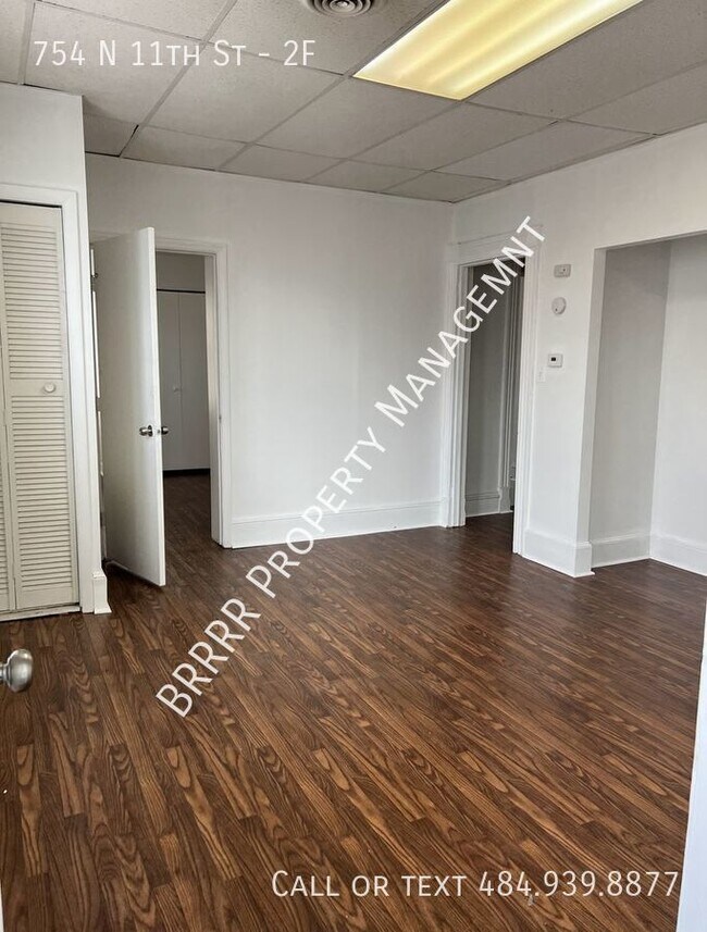 Building Photo - 754 N 11th St